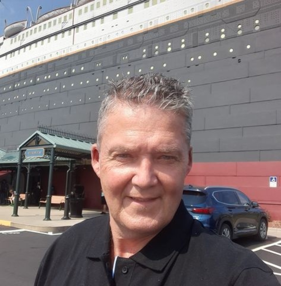 Meet your Posher, Mike